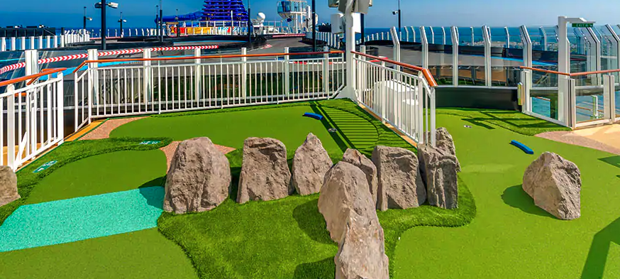 Norwegian Bliss - Mini Golf